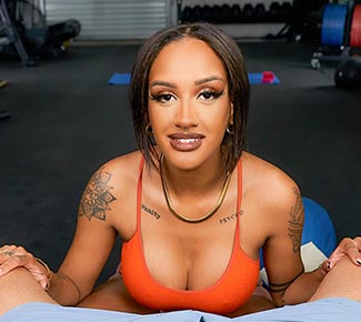 zoey sinn hot and famous